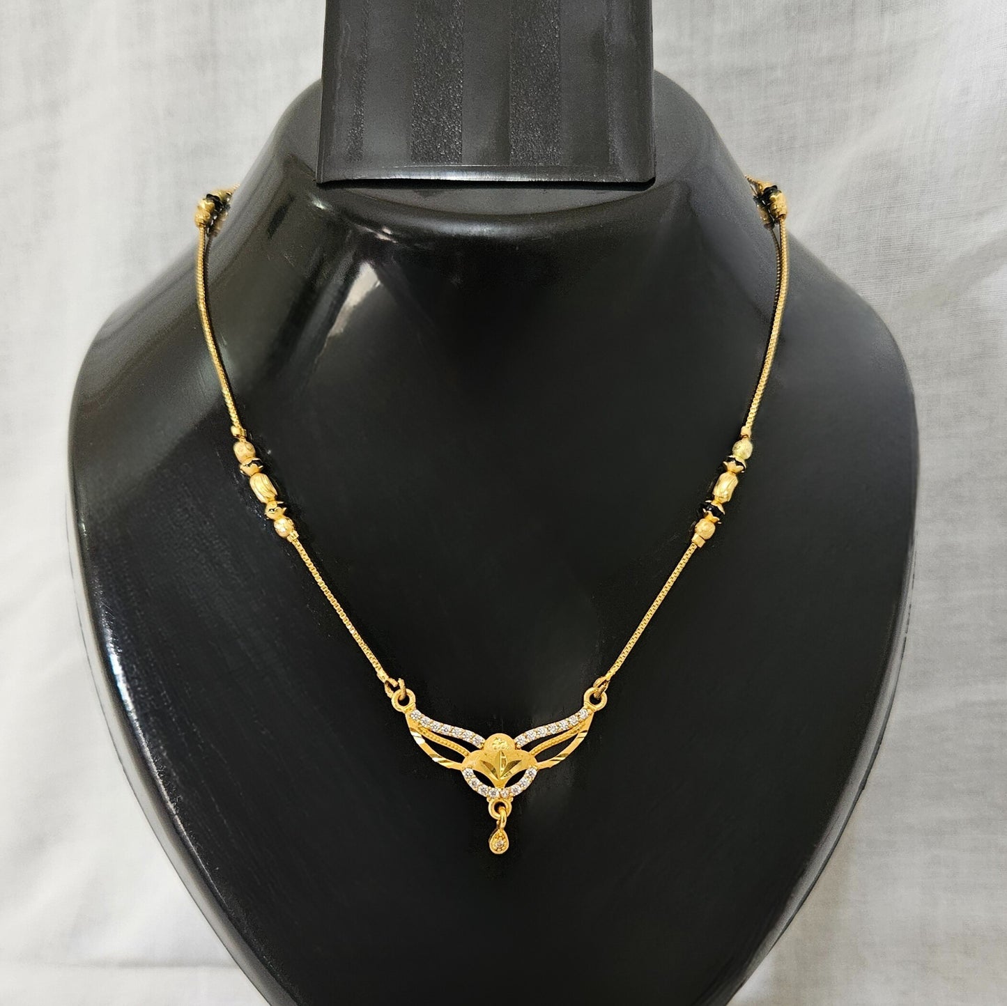 Neyara- Women's Traditional Mangalsutra