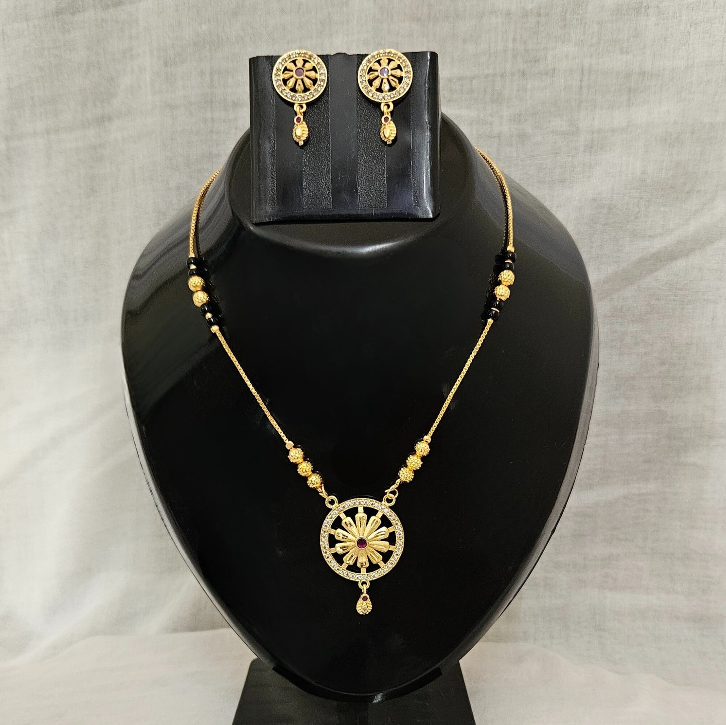 NoorAura- Mangalsutra Pendant Set for Women