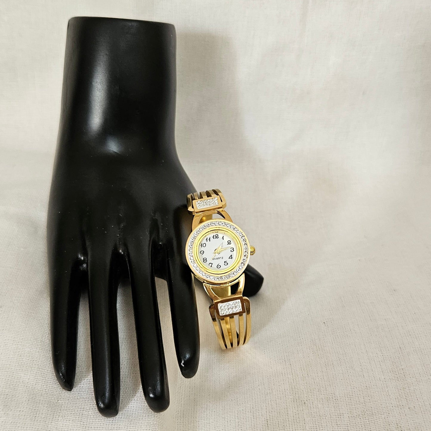 Veloura- Anti-Tarnish Bracelet Watch
