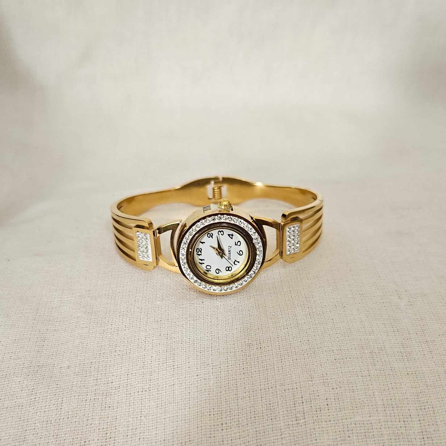 Veloura- Anti-Tarnish Bracelet Watch