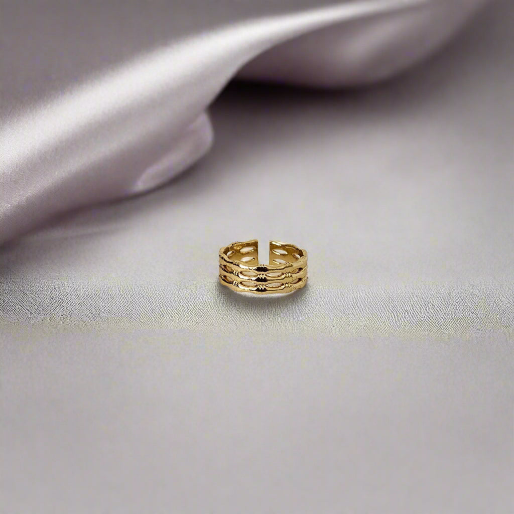 Tyara- Anti-Tarnish Ring (Adjustable)