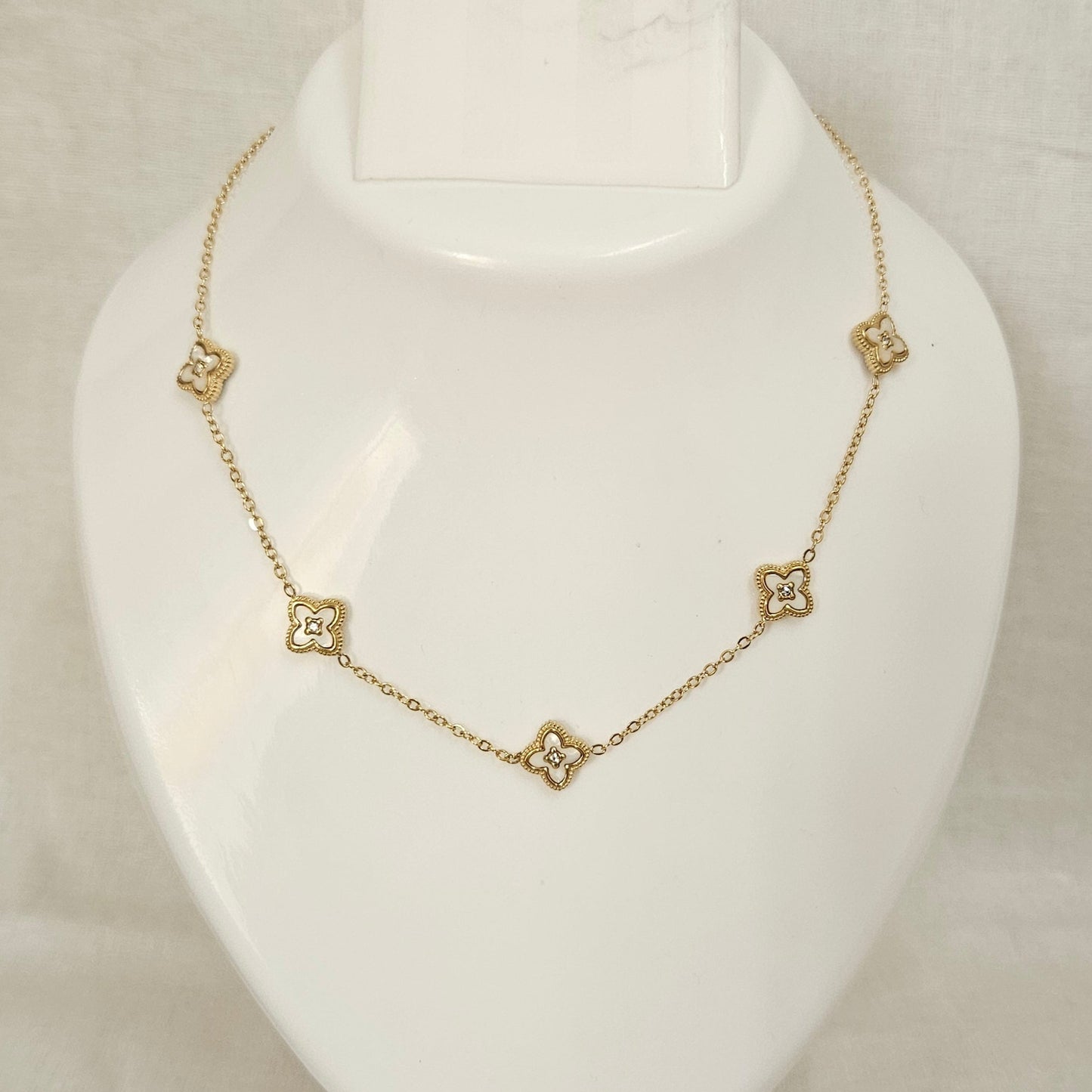 Noira- Dual Side Anti-Tarnish Chain Pendant