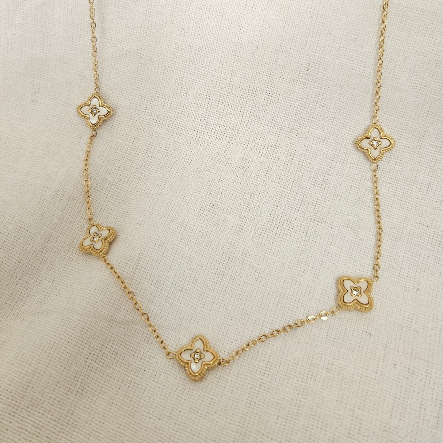 Noira- Dual Side Anti-Tarnish Chain Pendant