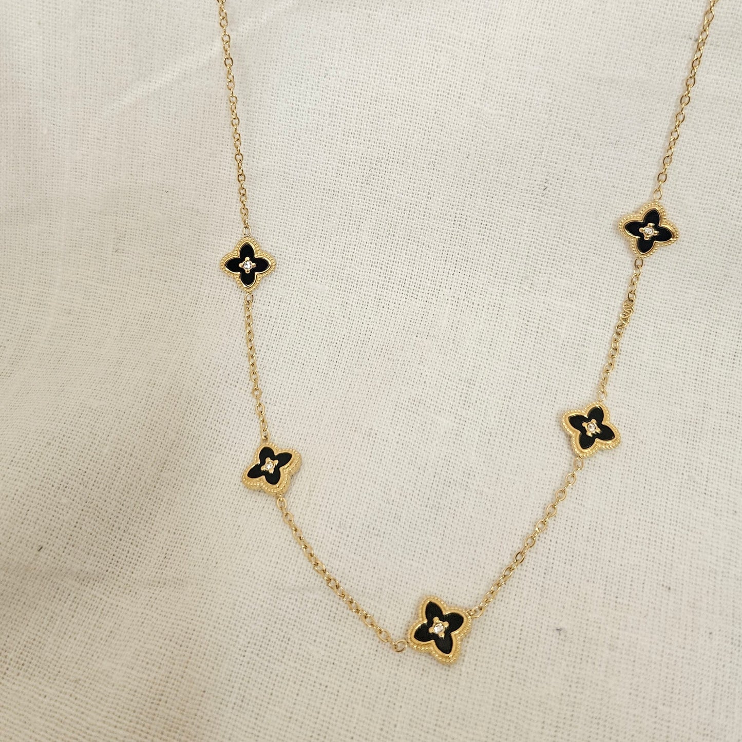 Noira- Dual Side Anti-Tarnish Chain Pendant