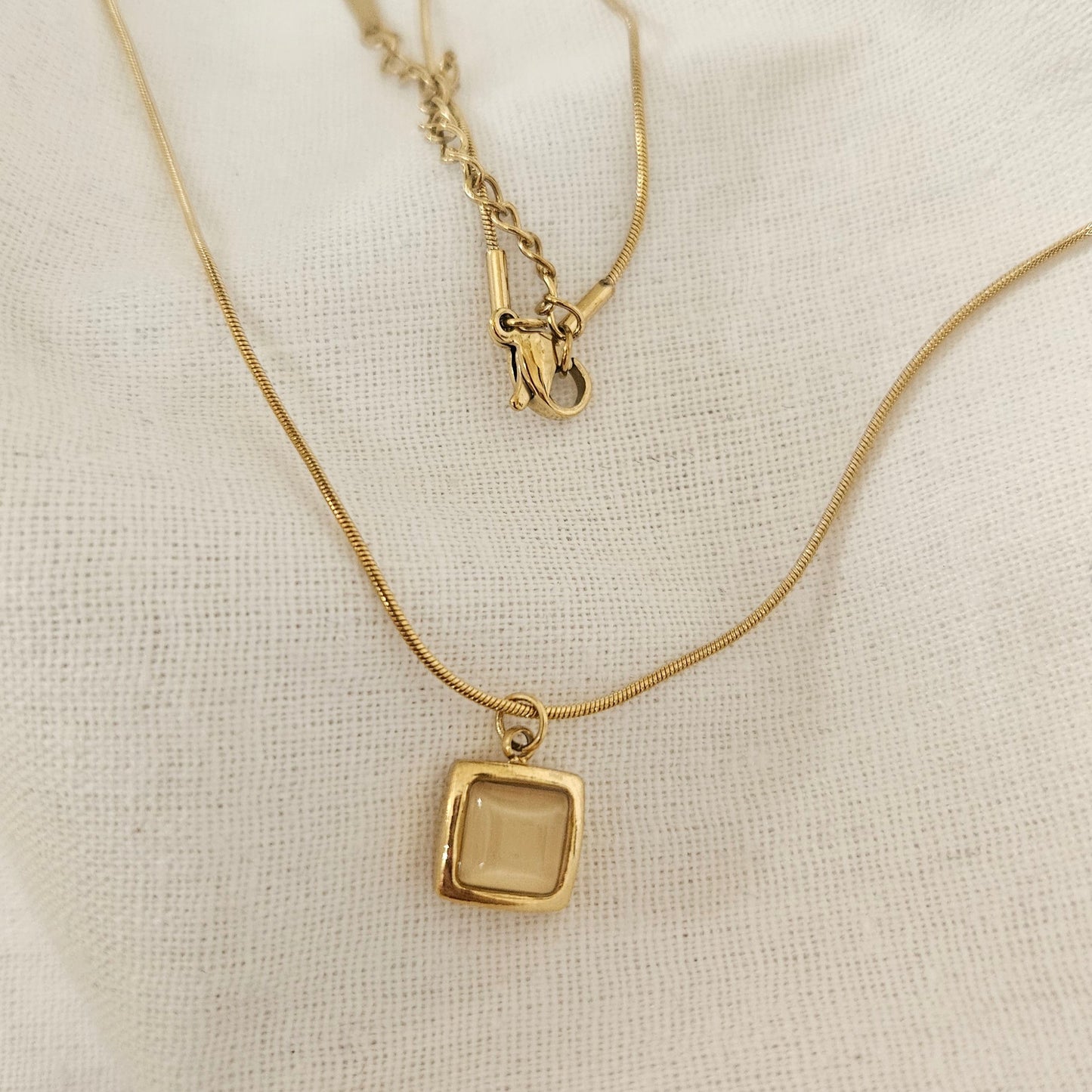 Aurika- Anti-Tarnish Chain Pendant