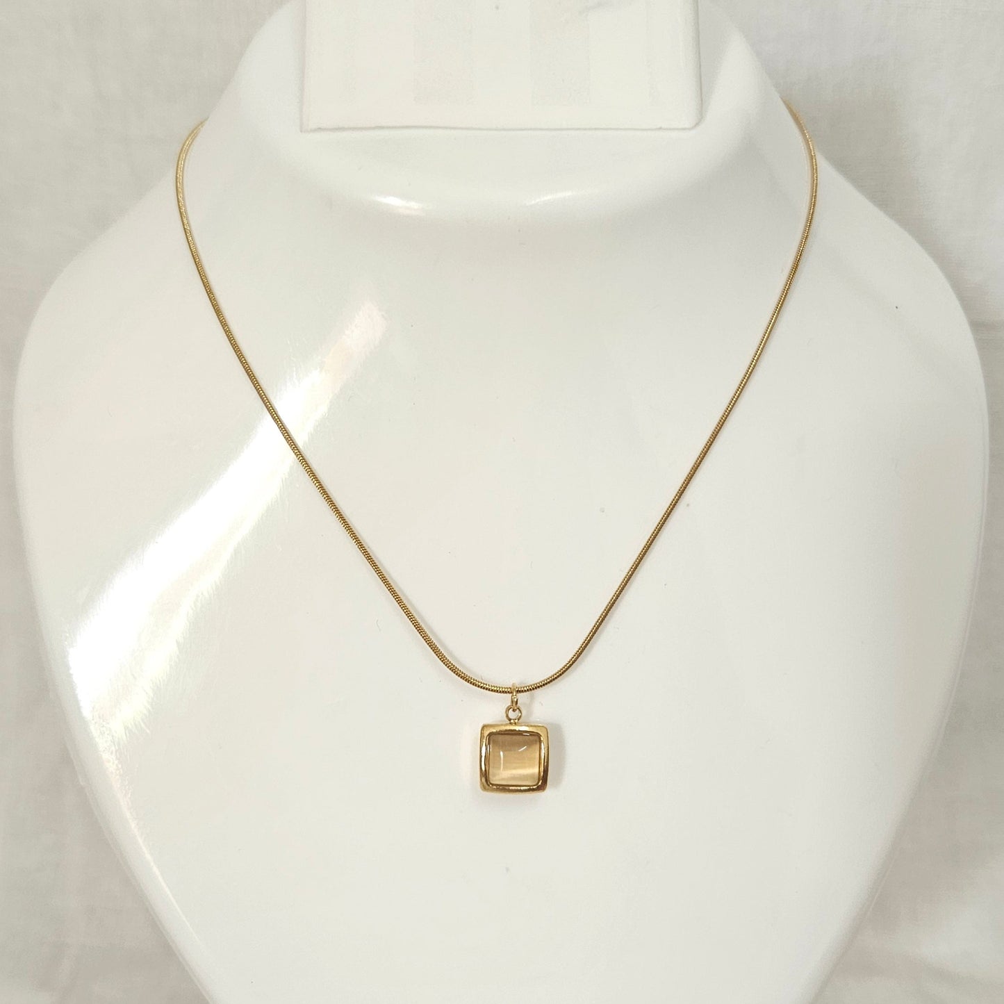 Aurika- Anti-Tarnish Chain Pendant