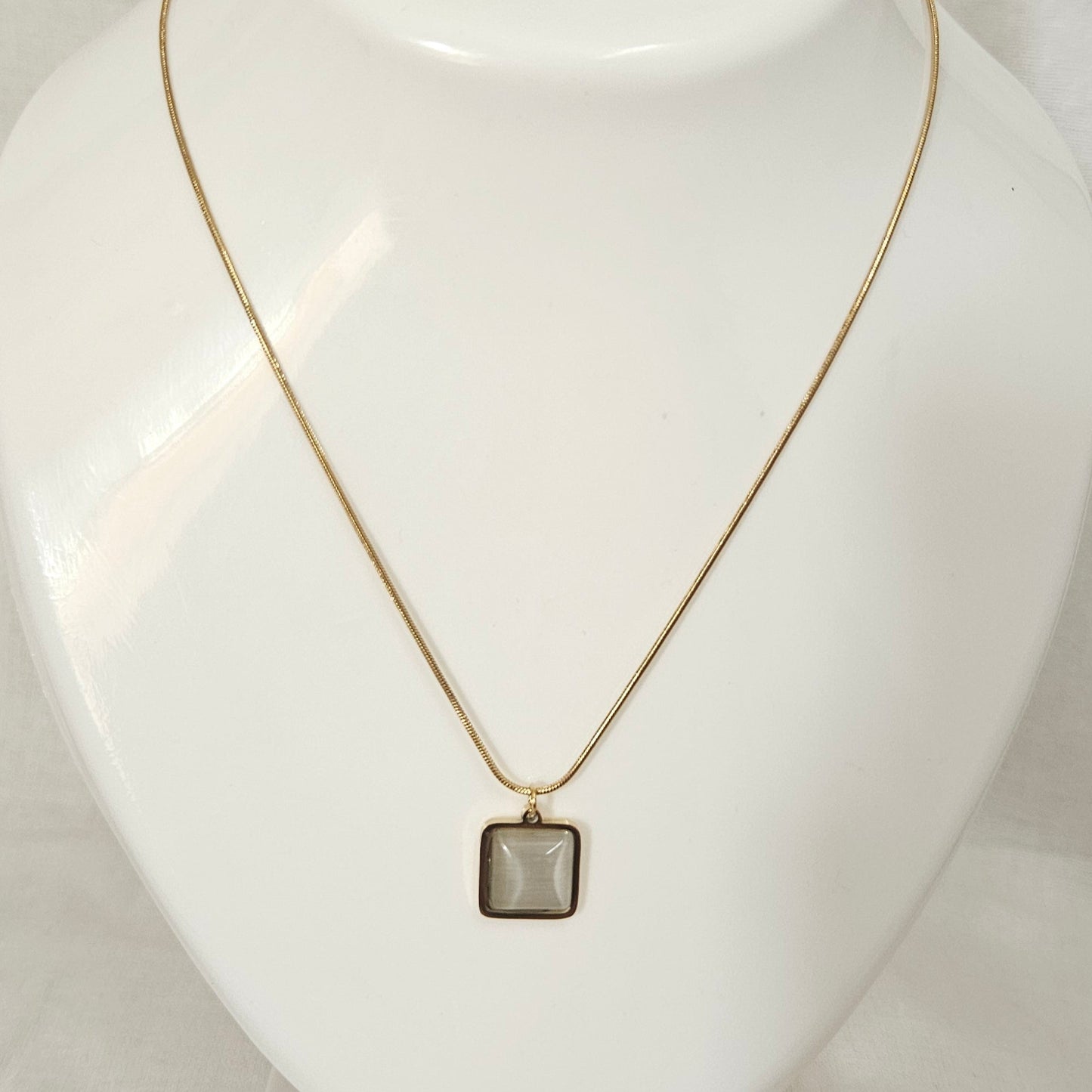 Zanora – Anti-Tarnish Chain Pendant