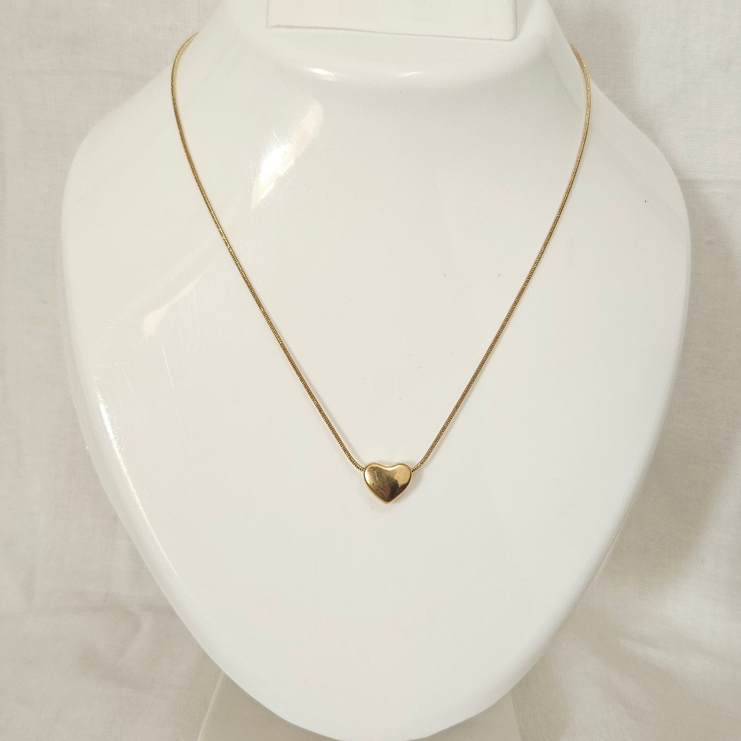 Roohana- Anti-Tarnish Heart Chain Pendant