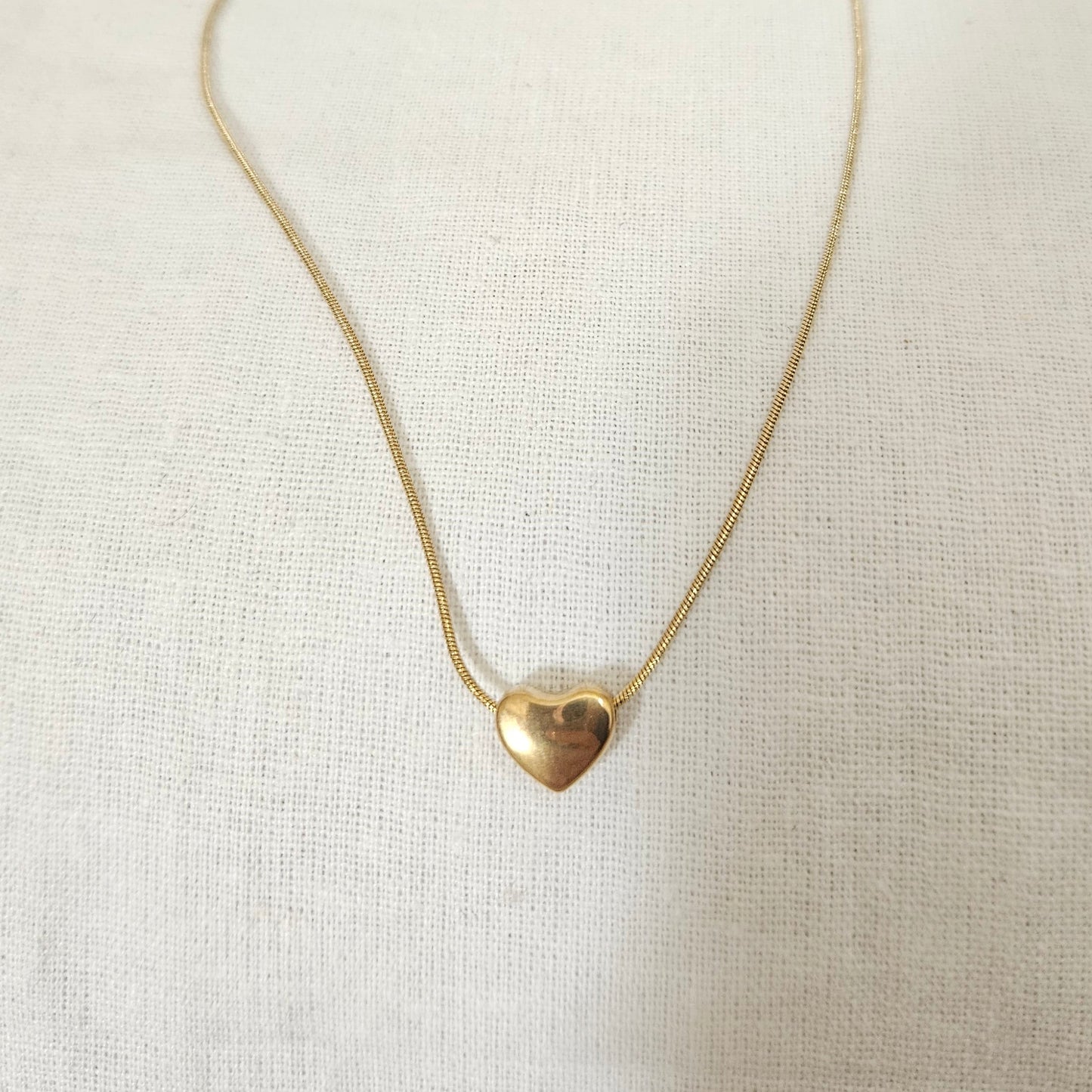 Roohana- Anti-Tarnish Heart Chain Pendant