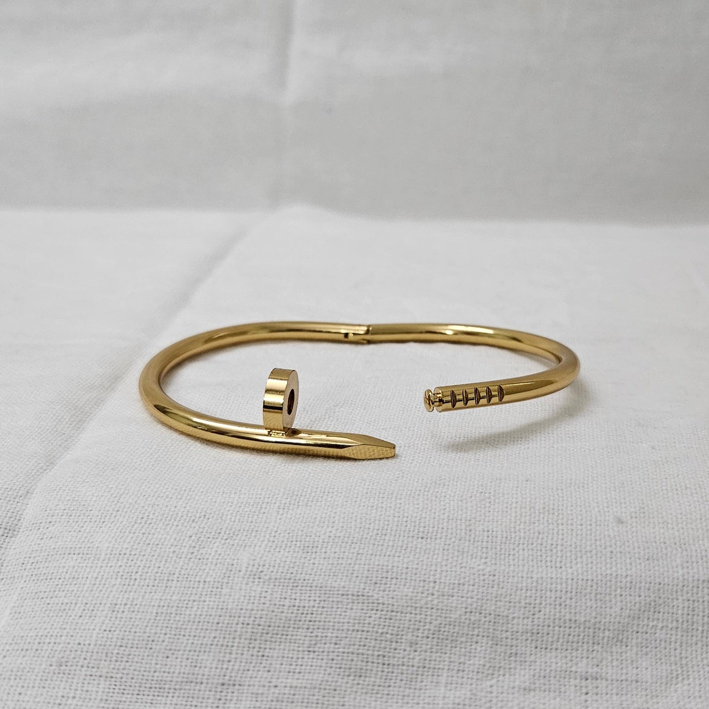 Shank- Anti-Tarnish Nail Design Bracelet