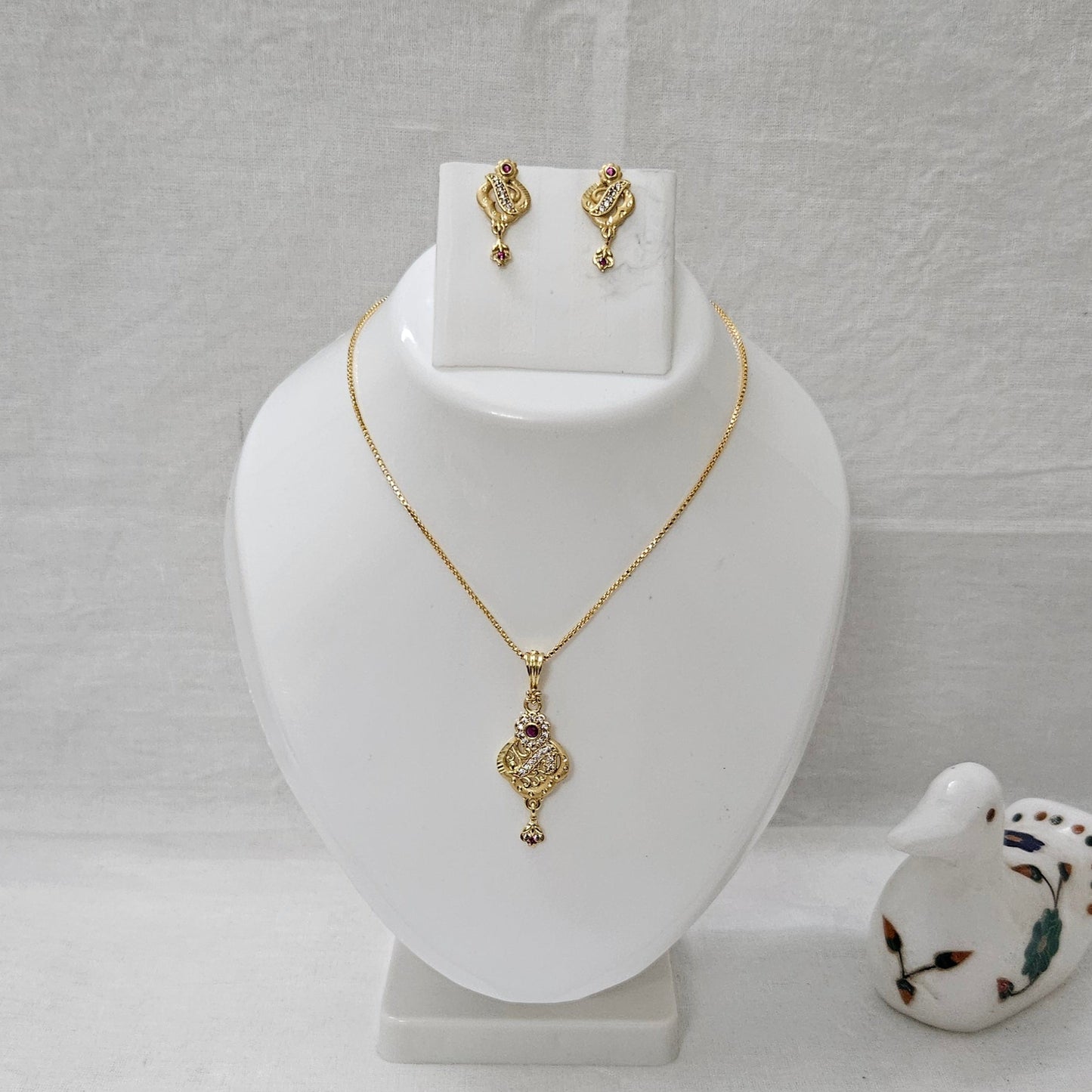 Vedya – Chain Pendant Set for Girls & Women