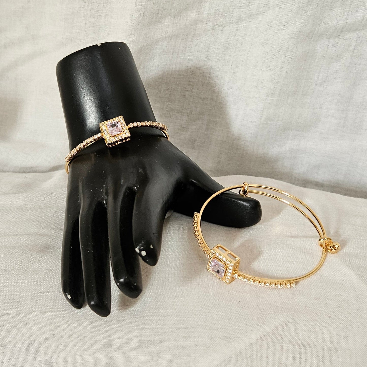 Tavisha- Kada Pair| Bracelet for Girls & Women (Adjustable)