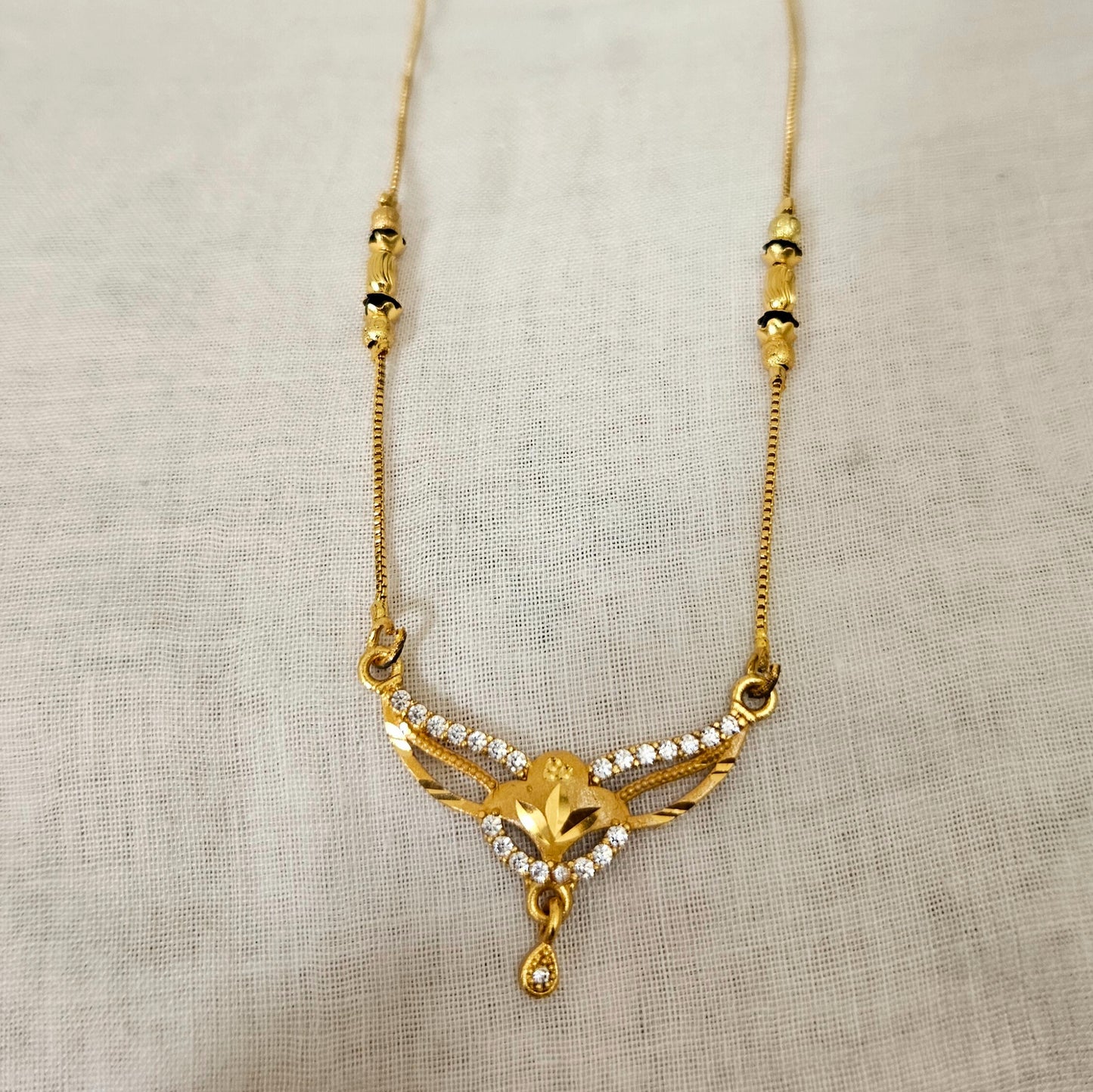 Neyara- Women's Traditional Mangalsutra
