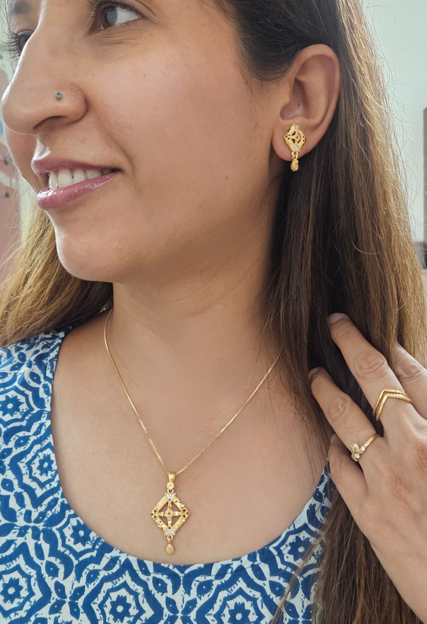 Glow Ensemble- Chain Pendant Set for Girls & Women