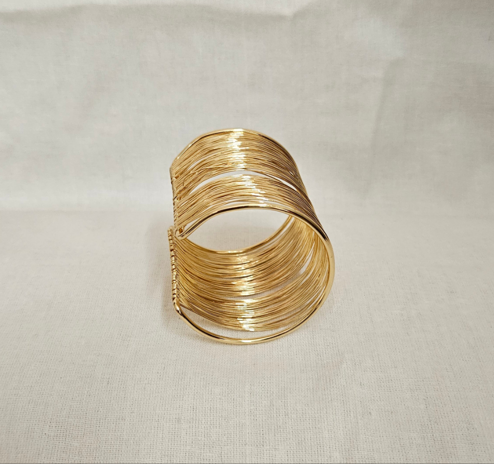 Twistella- Golden Bangle Stack