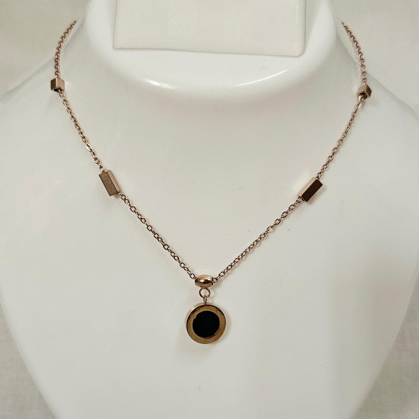 Dusara- Anti-Tarnish Chain Pendant