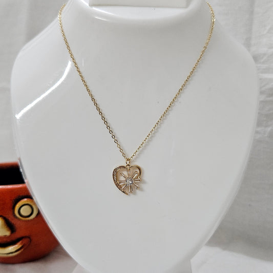 Golden Aura – Anti Tarnish Heart Chain Pendant