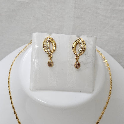 Rajvi – Chain Pendant Set for Girls & Women