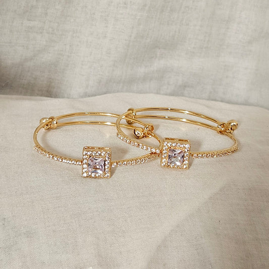 Tavisha- Kada Pair| Bracelet for Girls & Women (Adjustable)